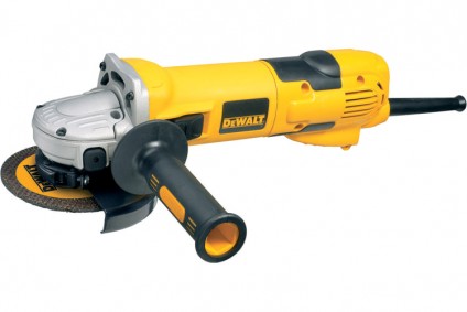 МШУ DeWalt D 28136KD 125мм, 1,5кВт.Кейс+алм.диск